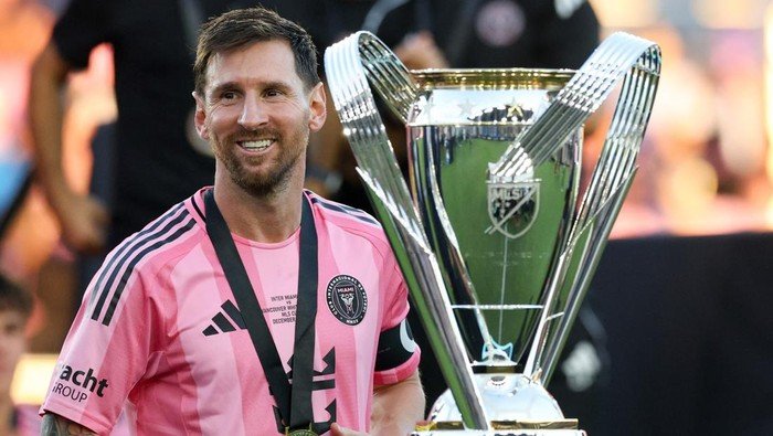 lionel-messi-mls-cup-1765077367433_169 (1)